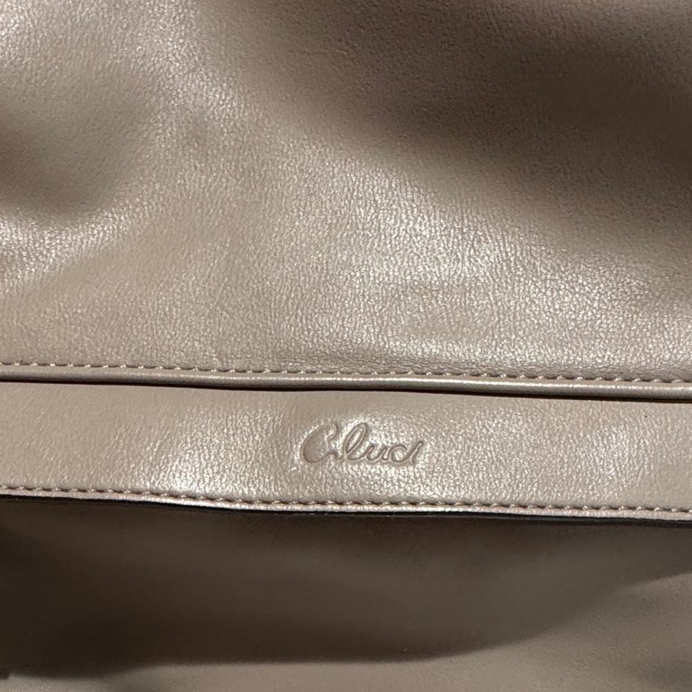 Chic Gray Leather Backpack By Cluci - image 3